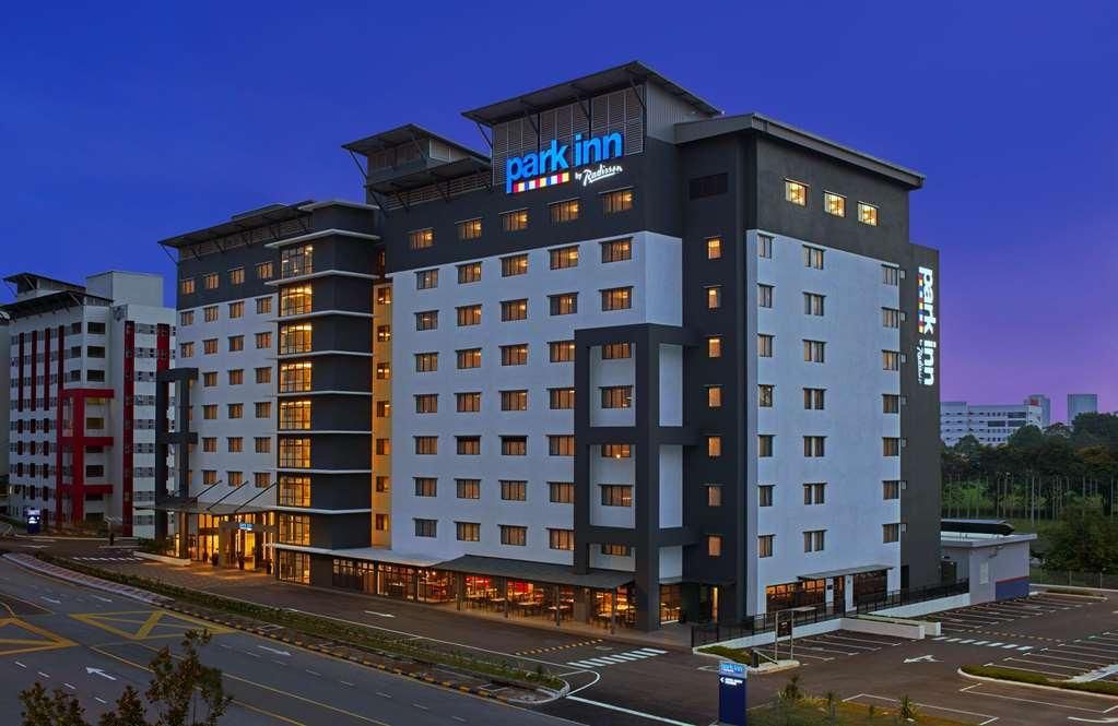 Park Inn By Radisson Putrajaya Exterior foto